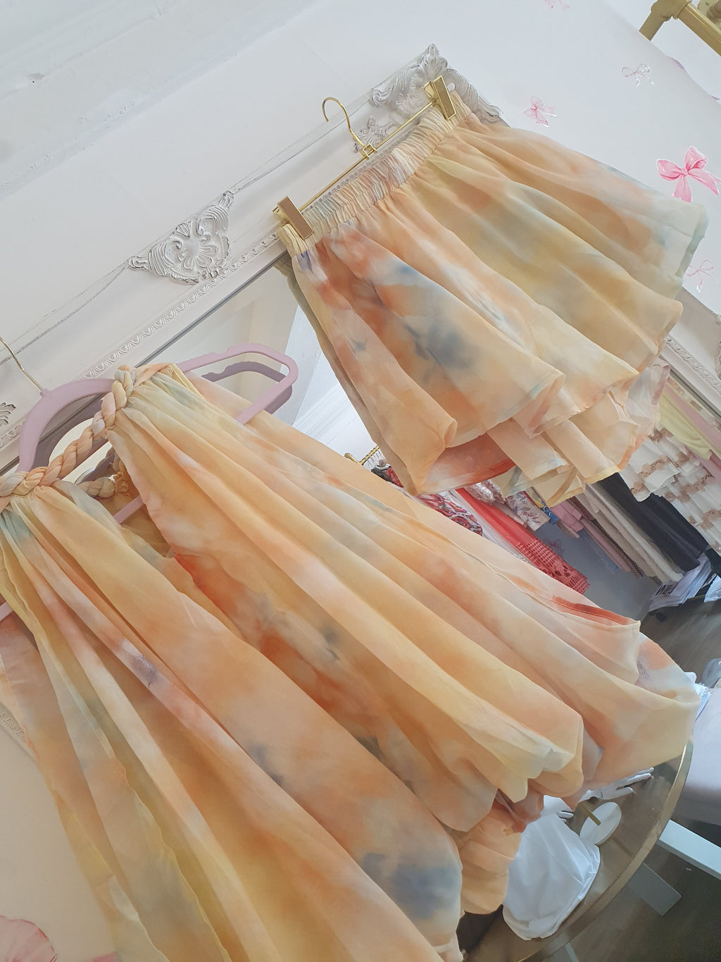 Yellow prizzy sets £50
