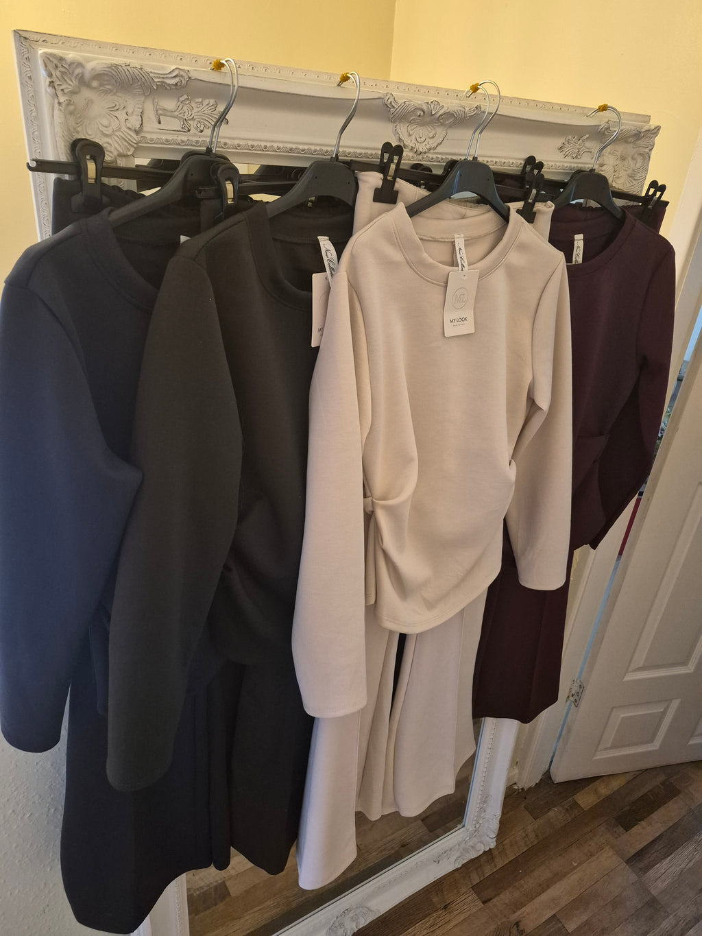 £30 4 colur lounge sets one size