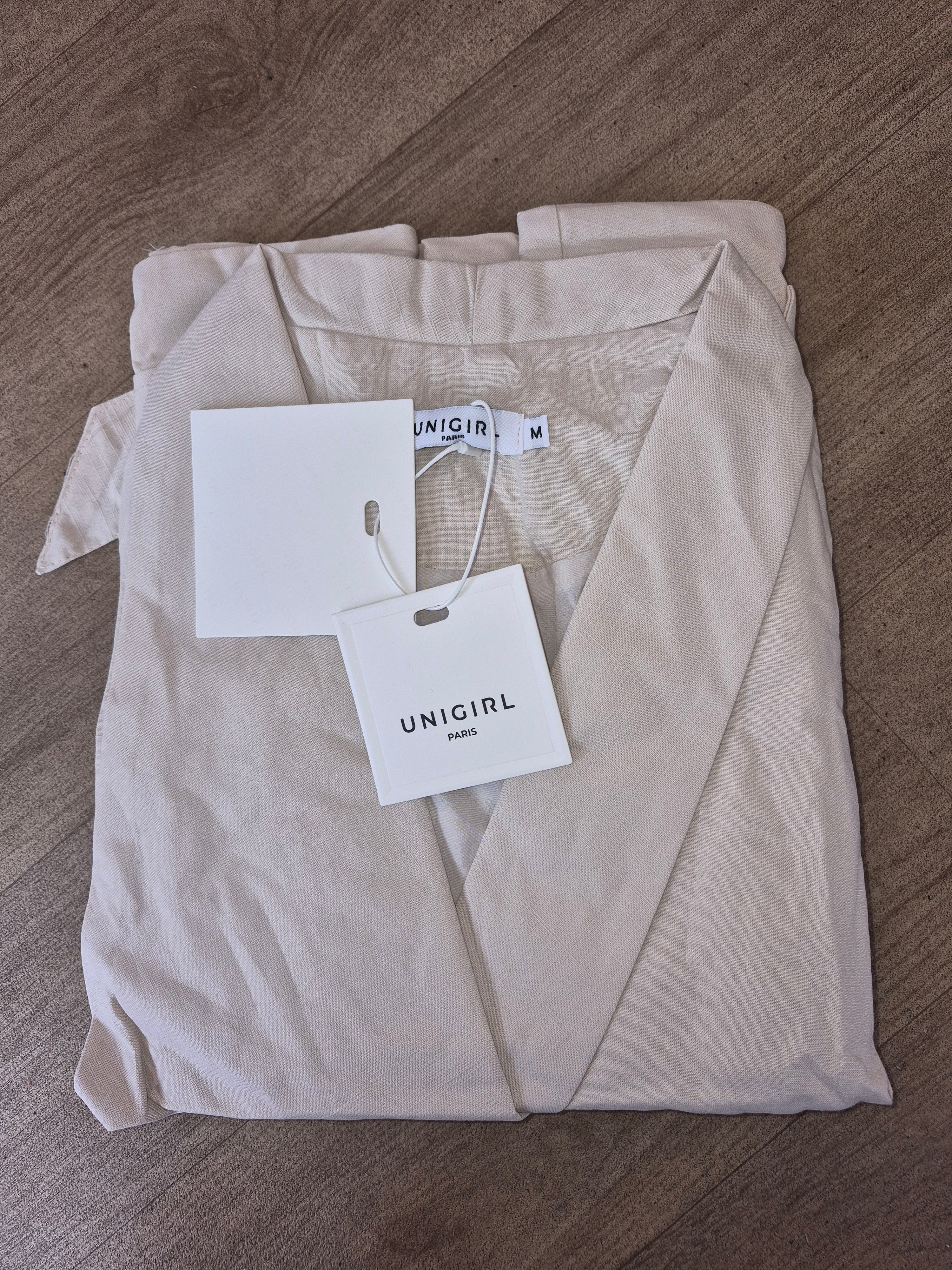 Linen suit £40
