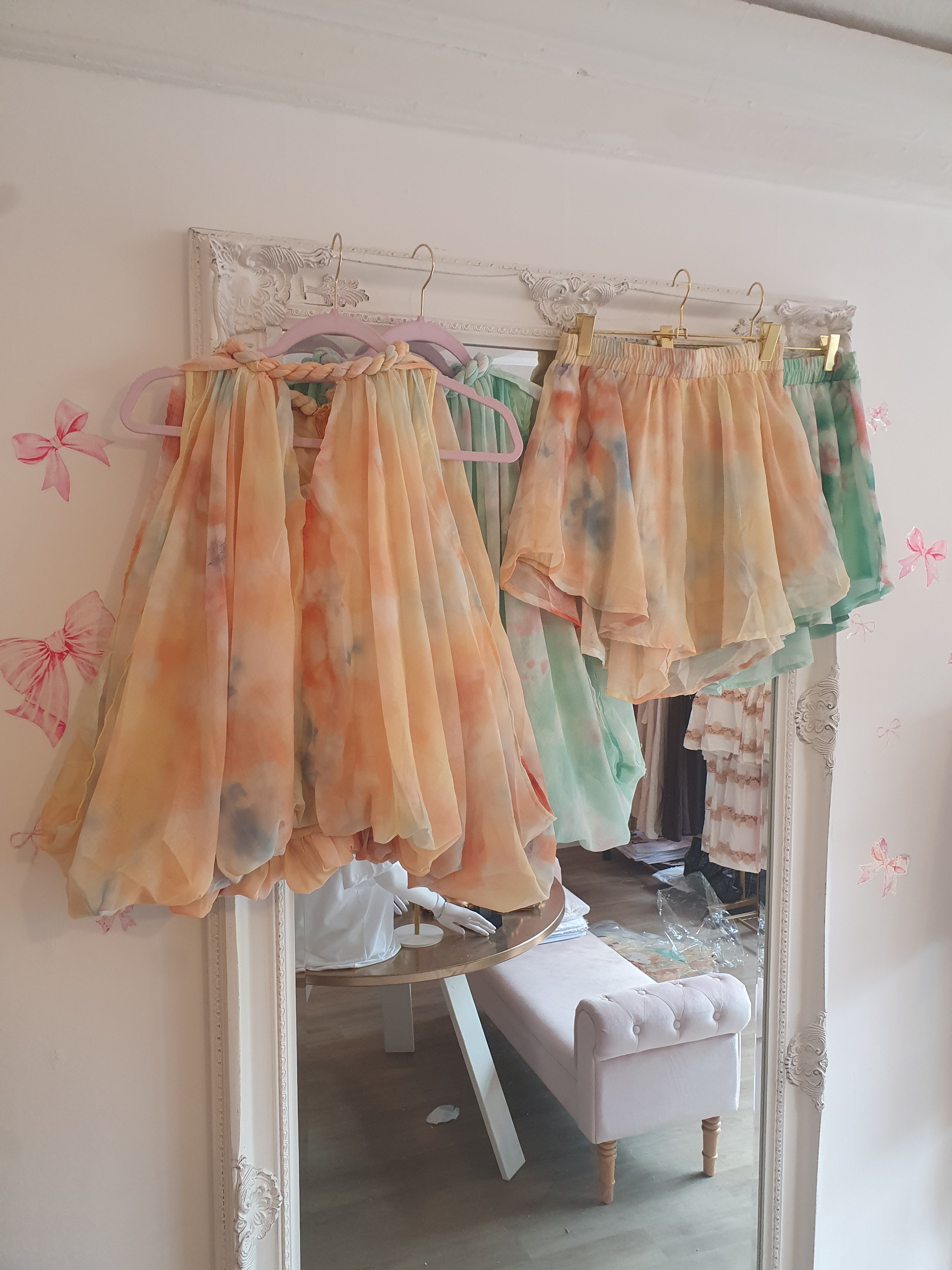 Yellow prizzy sets £50