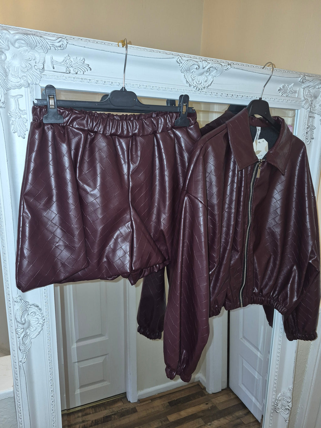 Letheret suit £40 8-12 shorts set