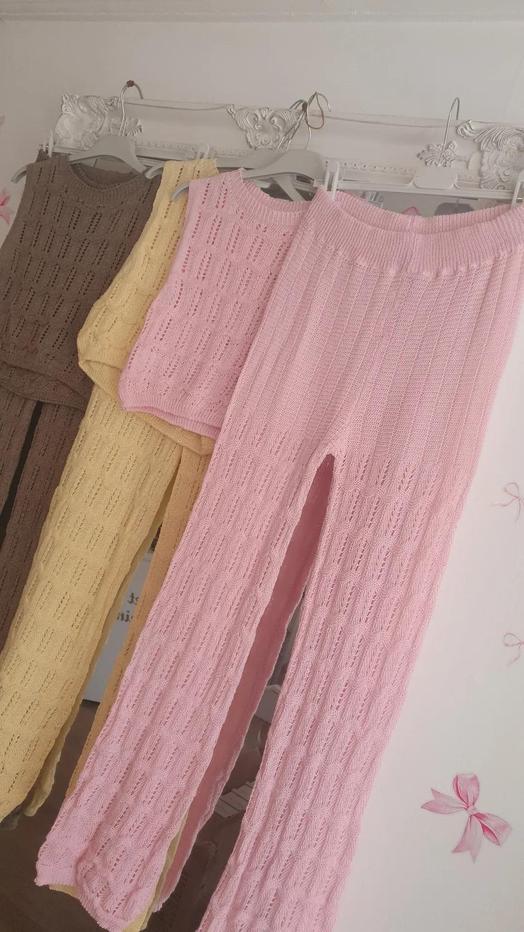 £30 ,3 colur sets