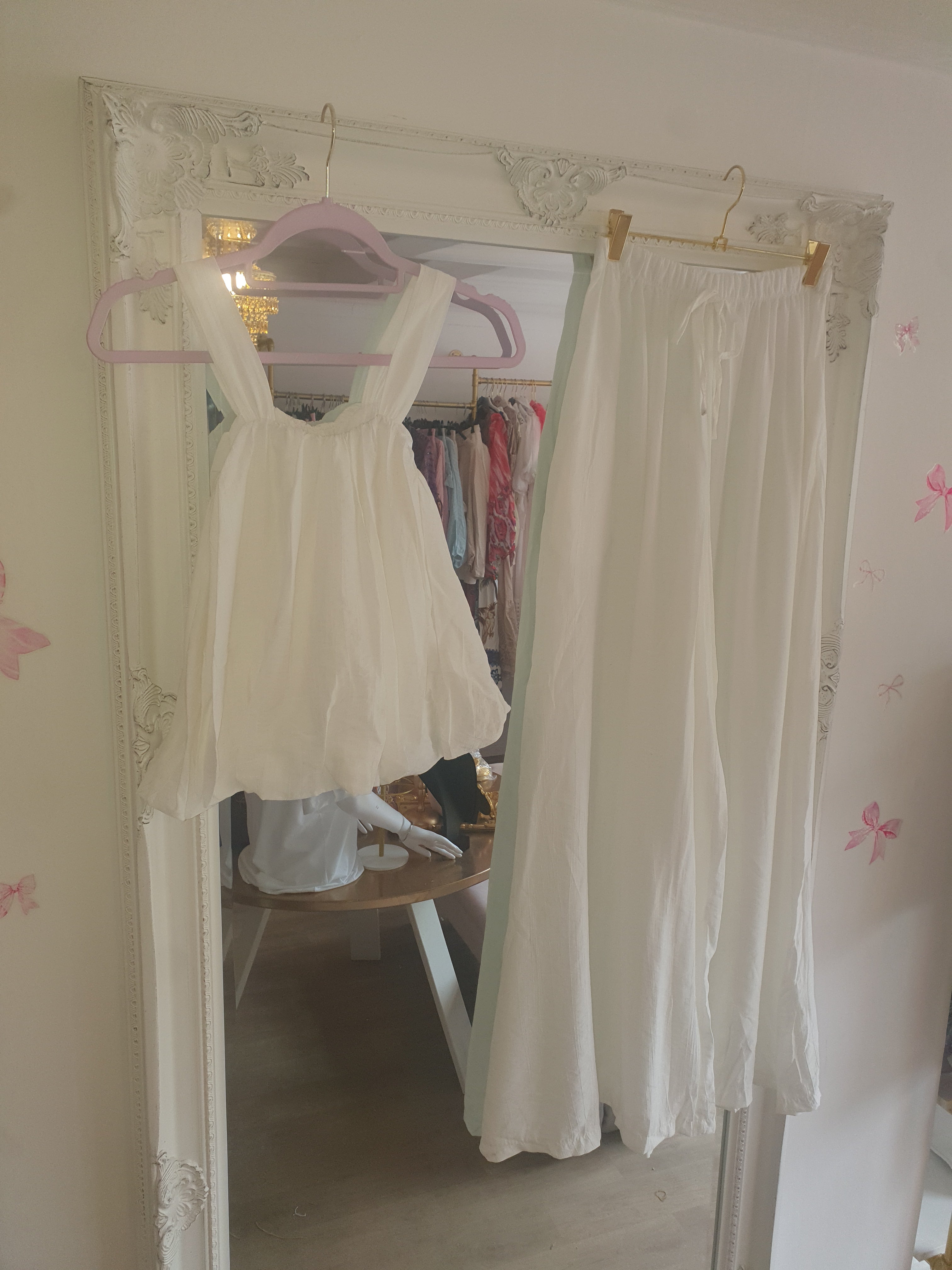 White linen sets 8 to 14 £40