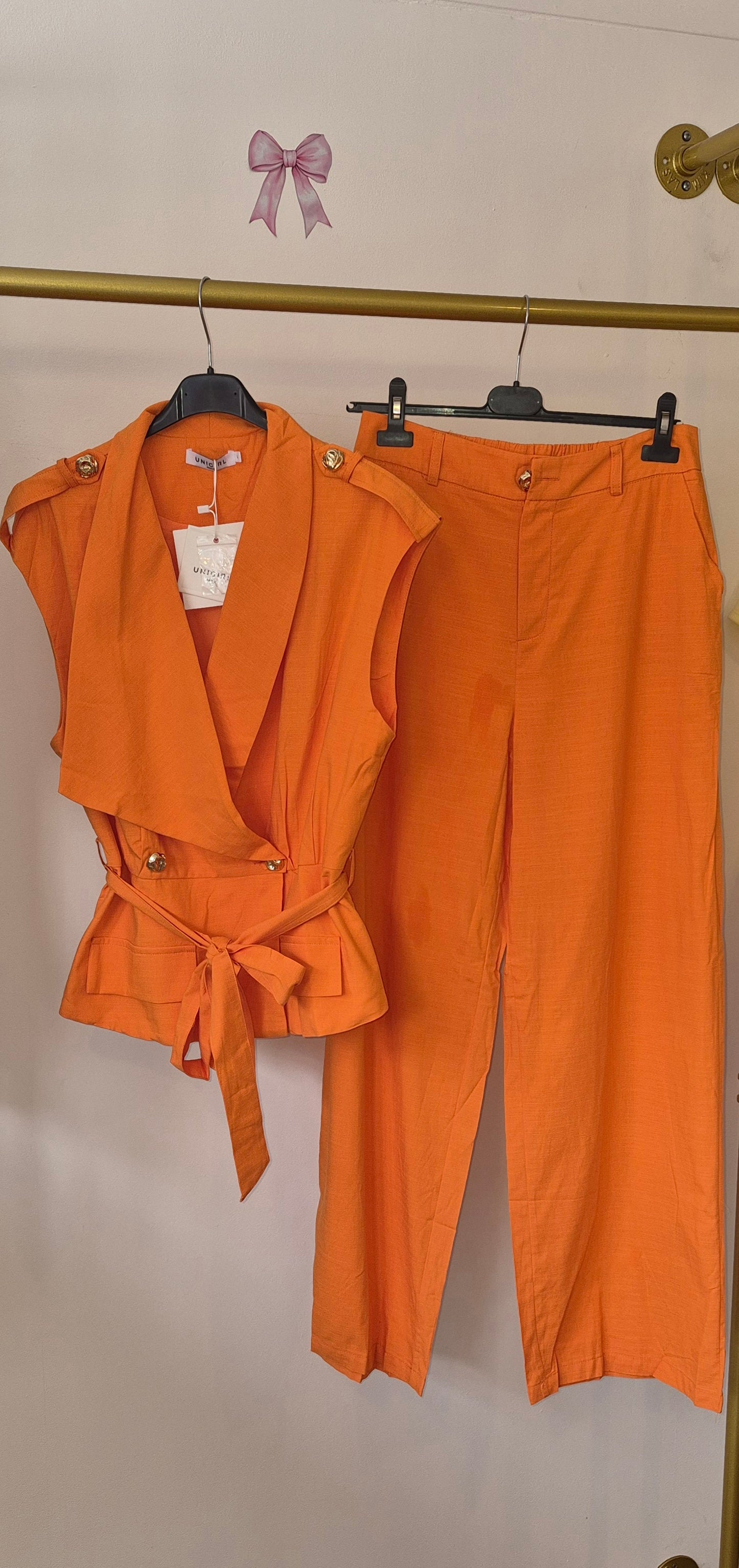 Linen suit £40