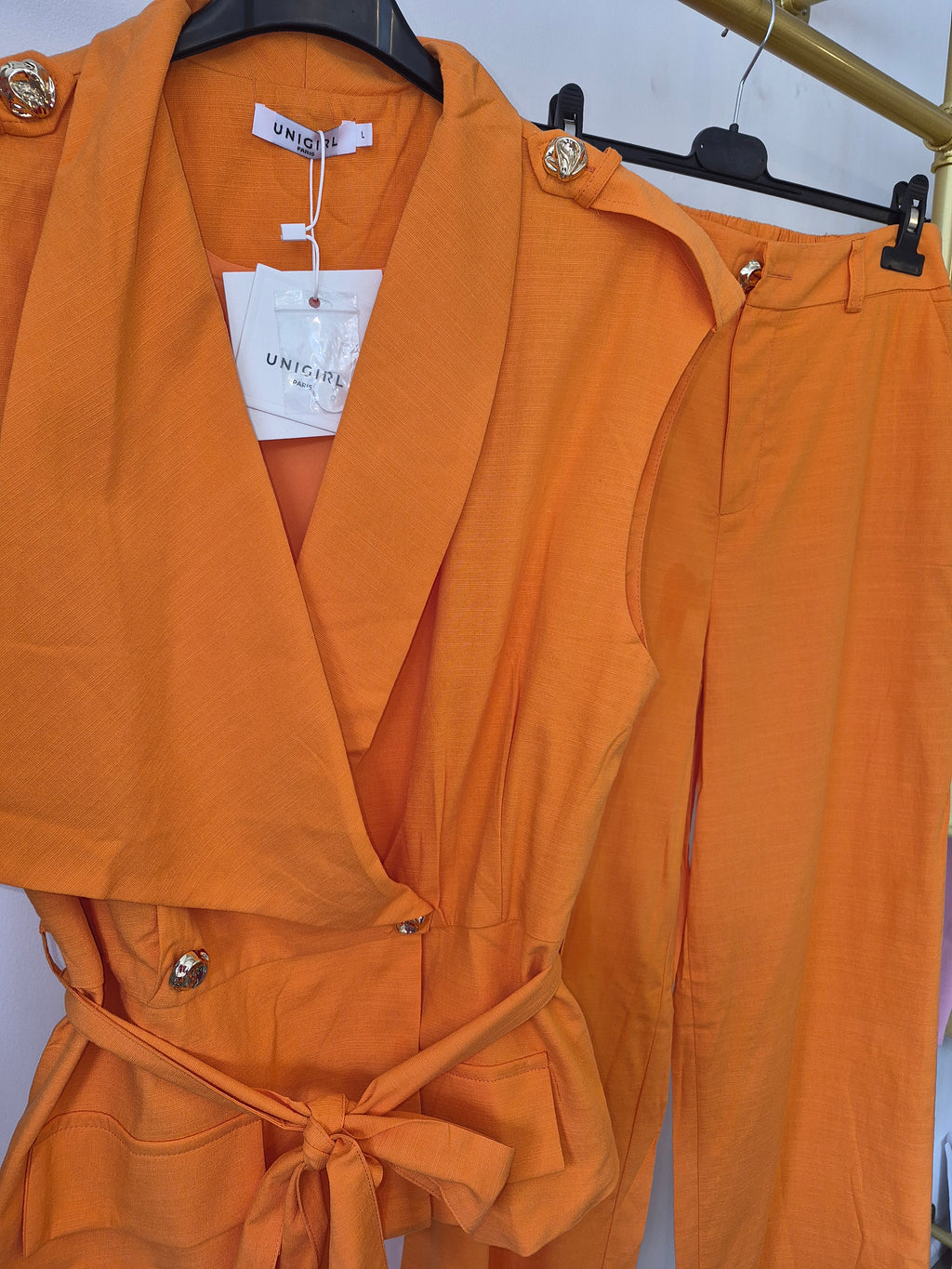 Linen suit £40