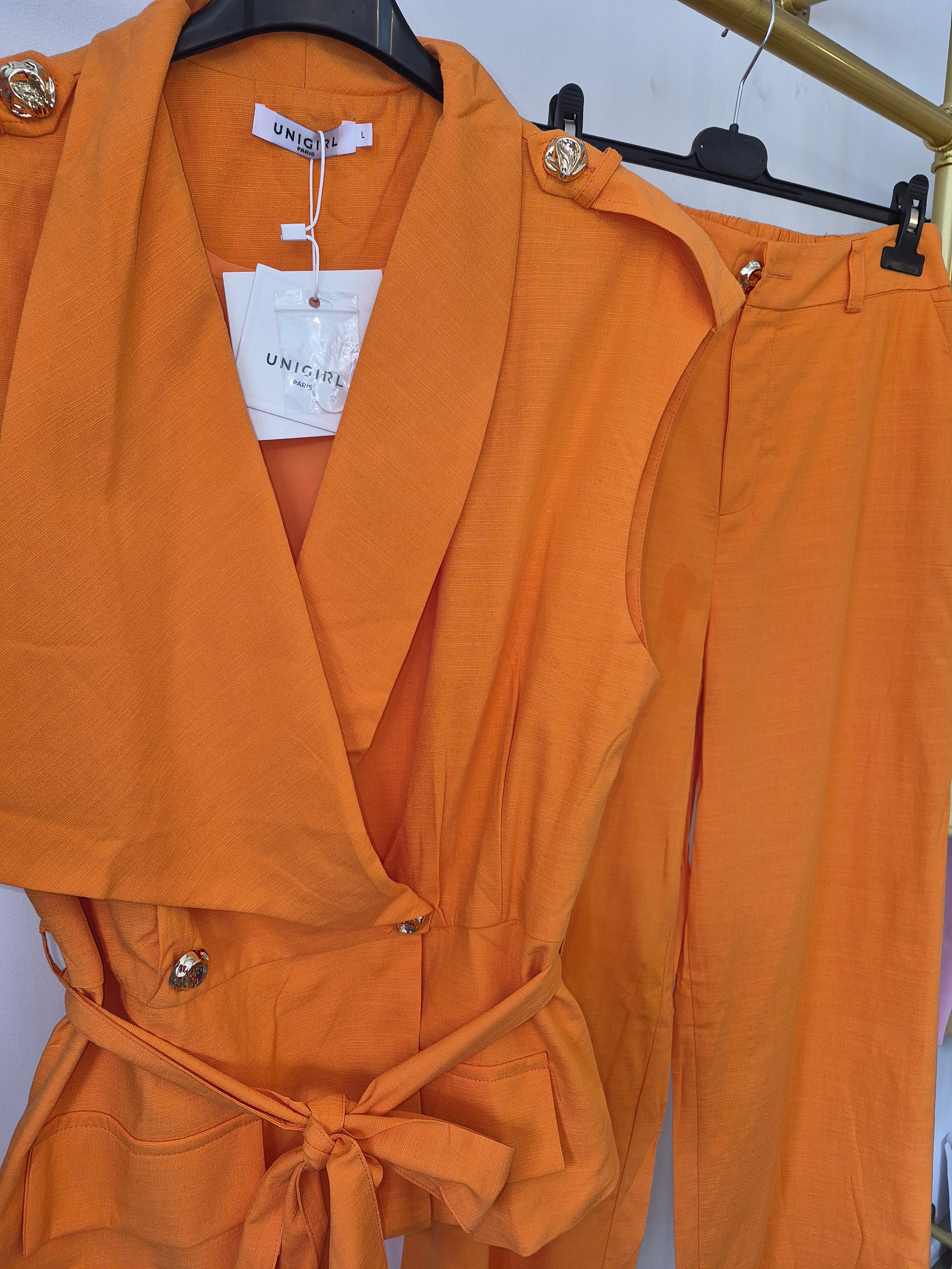 Linen suit £40